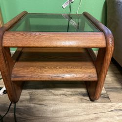 Oak End Table With Shelf
