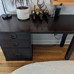 Desk with Removable File Cabinet 