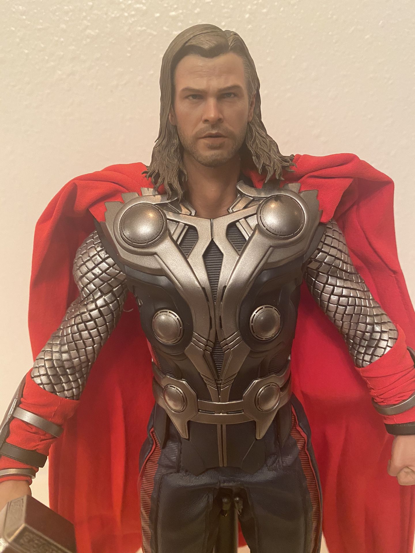 The Avengers Thor Hot Toys Disney figure