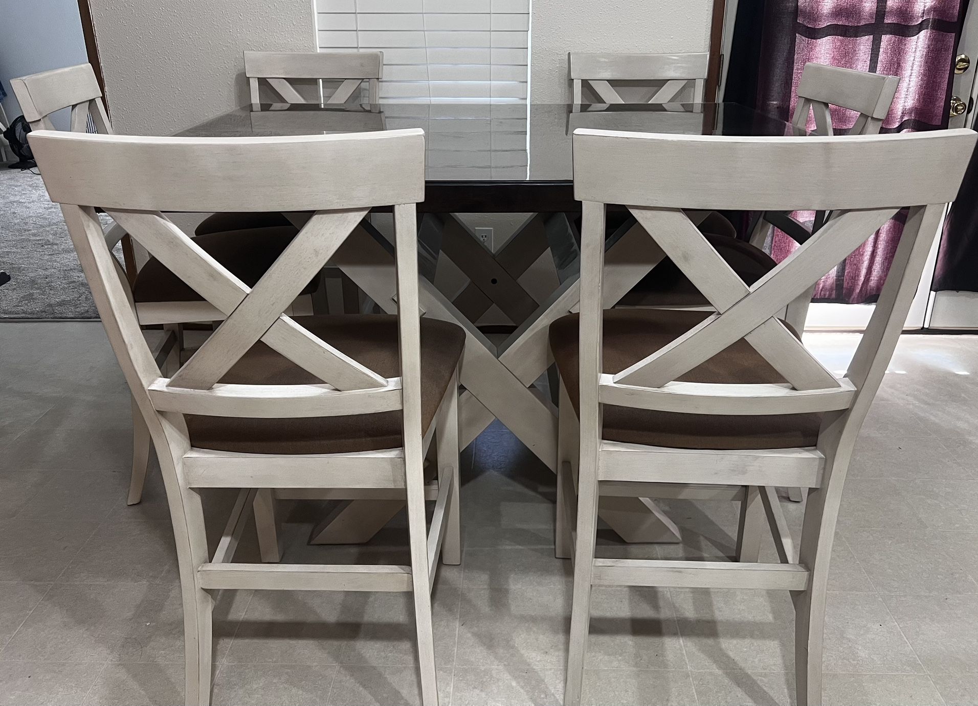 Kitchen Table With Leaf-sits 6-8 People