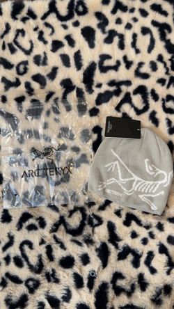 Arc'teryx grey Knit Beanie with Tags