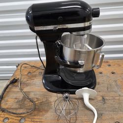 Vintage KitchenAid Hobart K5-A Stand Mixer W/ Mixing, Bread, Wisk Attachments 