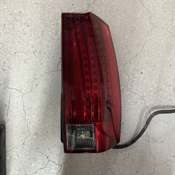 2007-2014 Escalade Right Tail Light OEM 1(contact info removed)
