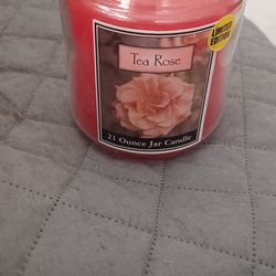 Tea Rose Candle Jar 21 Ounces New