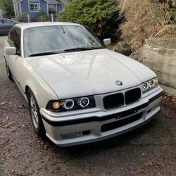 E36 Spec-D Headlights 