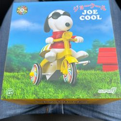 Super 7  Joe cool snoopy 