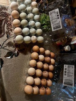 Huevos Frescos/Fresh Eggs