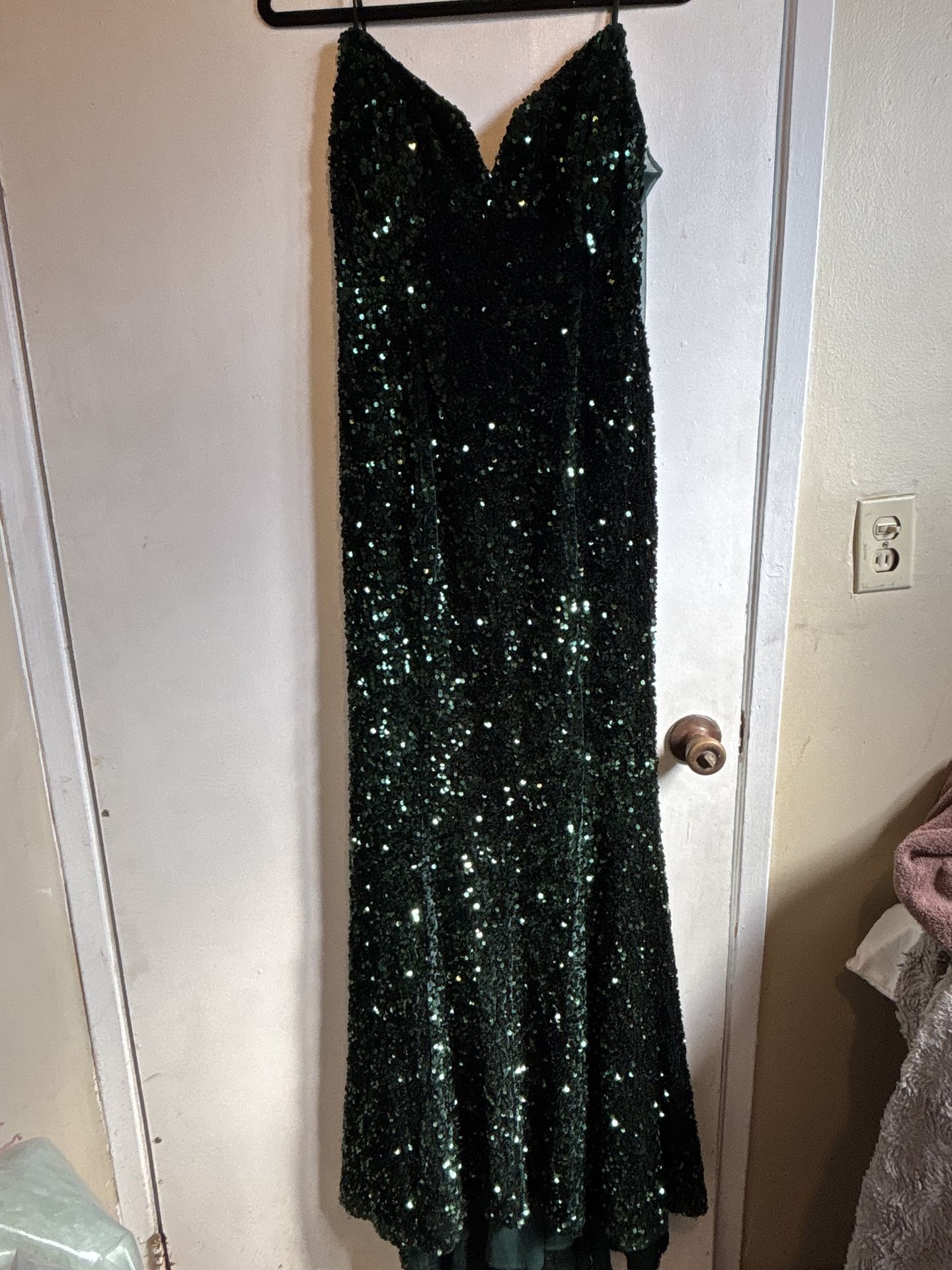 Emerald green prom/ formal dress