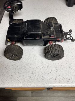 RC Car Traxxas Rustler 2WD