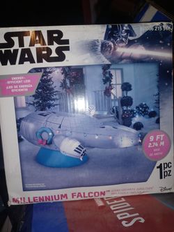 Star Wars Millennium Falcon 9ft inflatable