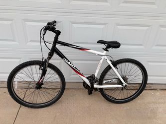 Giant Boulder XC Mountain Bike