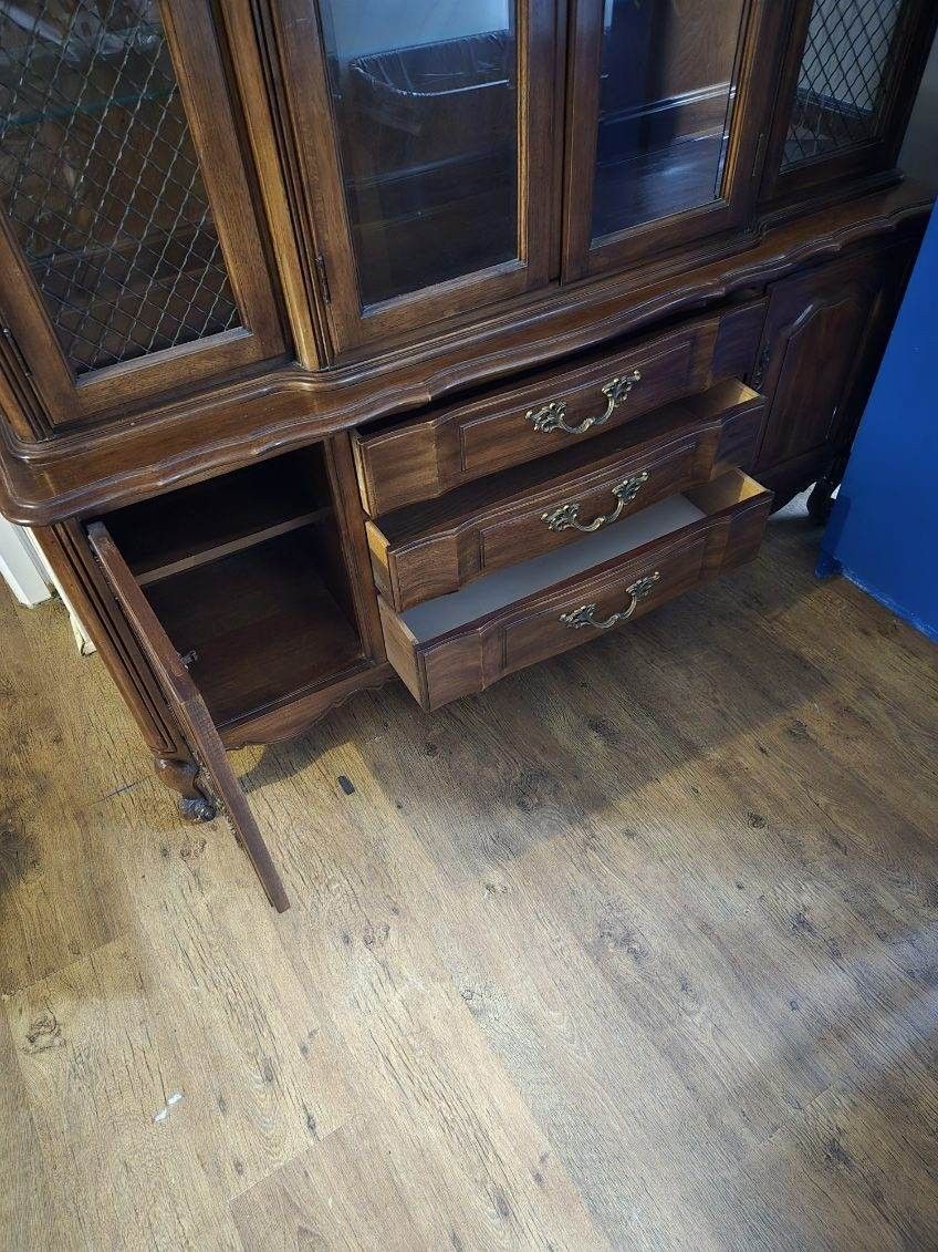 China Cabinet 