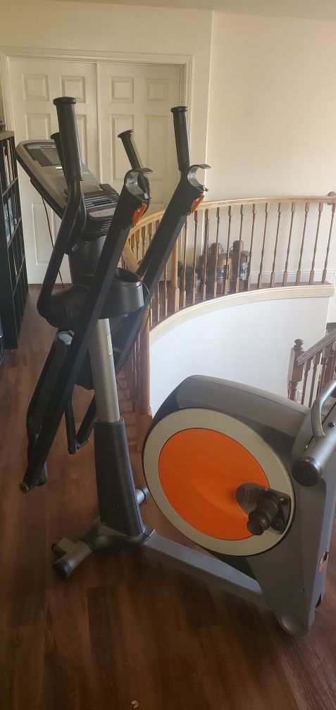 NordicTrack E5 vi Elliptical Exercise Machine