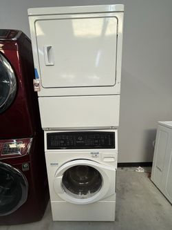 Speed Queen Commercial Laundry Center 