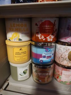 Bath and body works 3 wick candles new