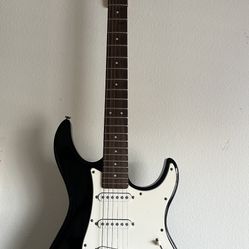 Yamaha EG303 Electric Guitar Black