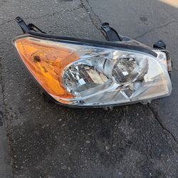 Toyota Rav4 Headlight 
