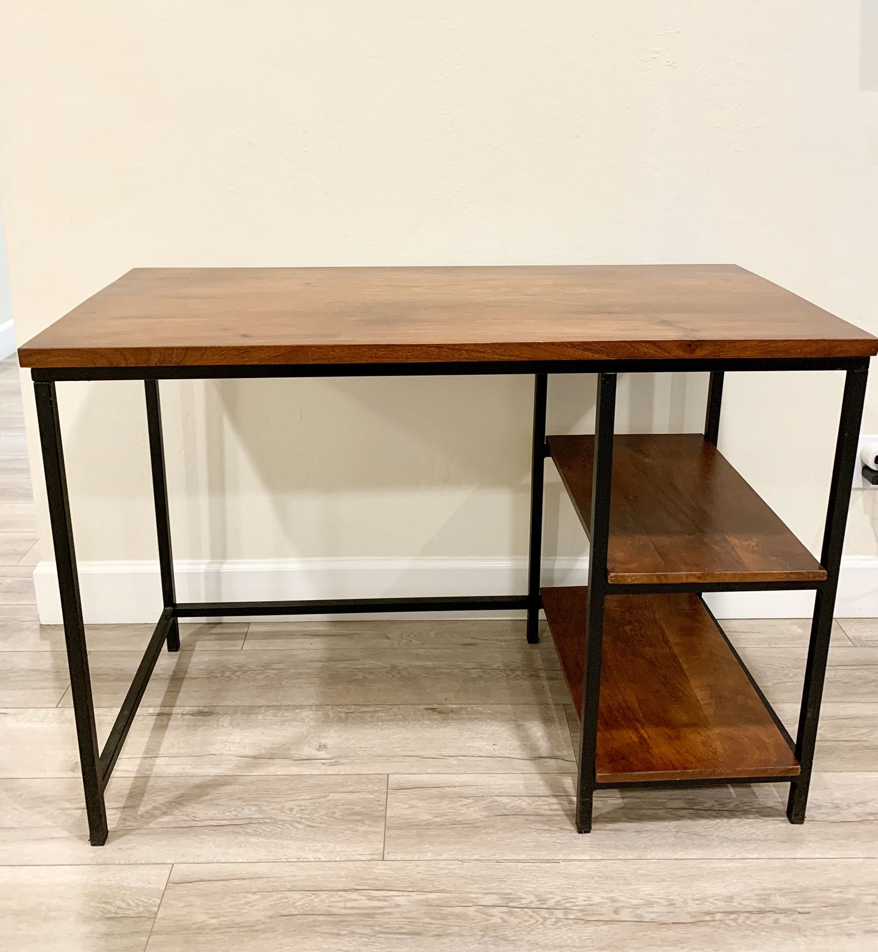 Solid Wood Desk (Perfect Condition)