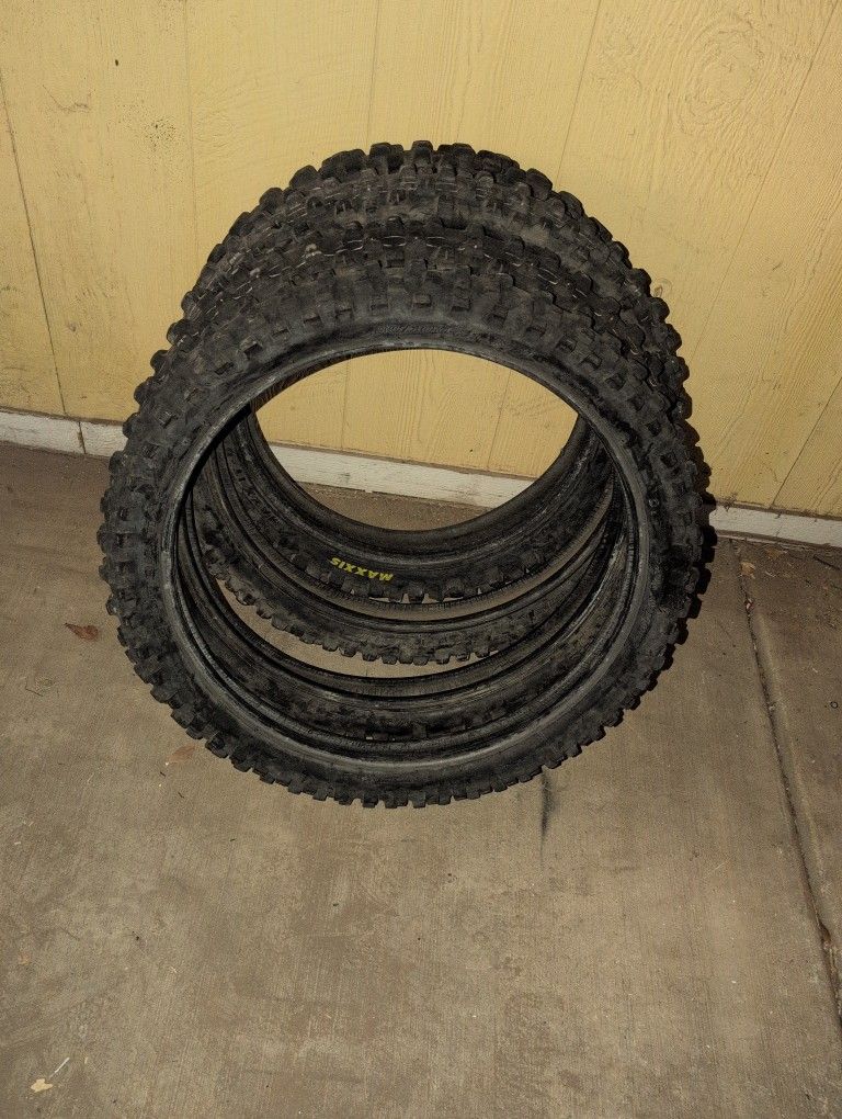 3 Dunlop & 1 Maxxis Dirt Bike Tires
