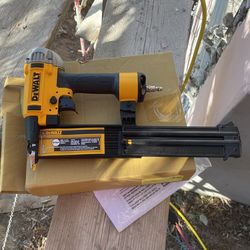 Dewalt Brad Nailer 18 Point Gauge