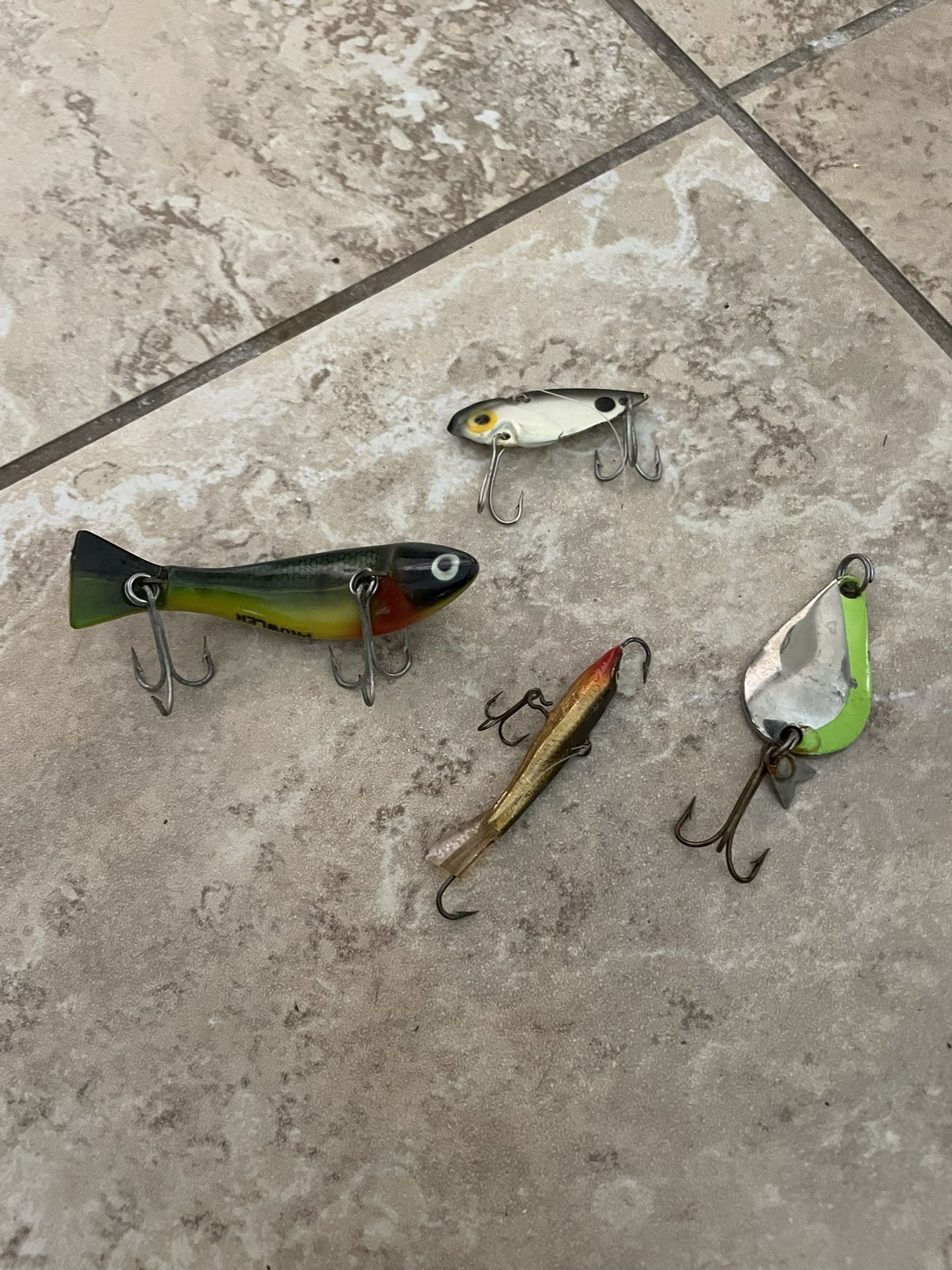 VINTAGE  FISHING REEls & LURES, FLIES