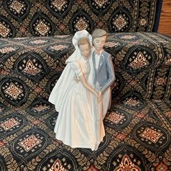 NAO By Lladro #1247 Unforgettable Dance Bride & Groom