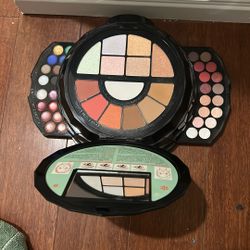 Makeup 