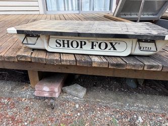 Shop Fox Downdraft Sanding Table