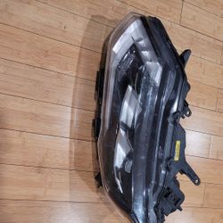2017-2018 Nissan Rogue Left Drivers Side Headlight 