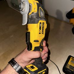 Dewalt XR Oscillating multi tool 3 speed 