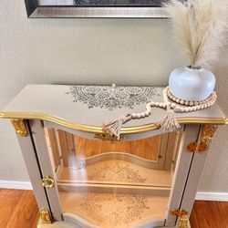 Elegant French Provincial Hollywood Regency Mirrored Display Cabinet with Light