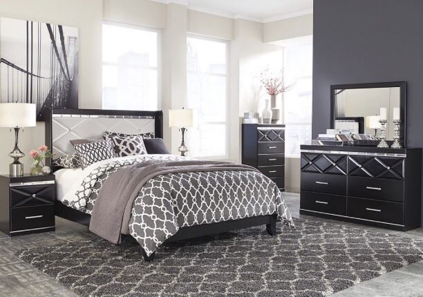 King sized bedroom furniture with mattress and boxsprings