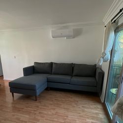 Jerome’s Sven Sectional w/ Left Facing Chaise