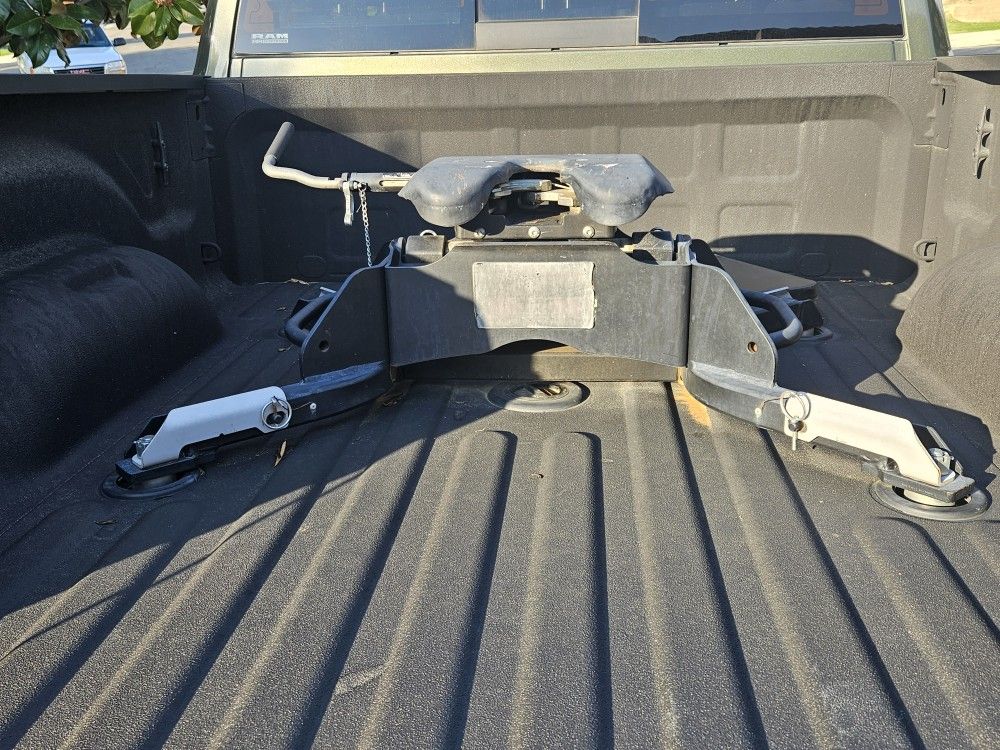 Mopar M20 5fth Wheel Hitch