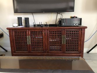 Entertainment cabinet or decorative cabinet
