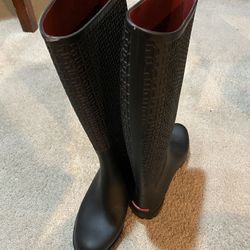 Tommy Rain boots size 10