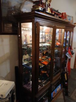 DARK OAK WOOD DISPLAY CURIO CABINET