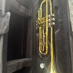 Holton USA Bb Trumpet – Made in USA – With Case – Player Grade