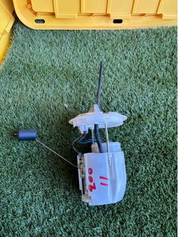 2011 2.4 Chrysler 200 Fuel Pump