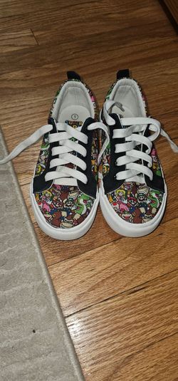 Boys Nintendo Super Mario Character Print Canvas Sneakers - Size 1Y