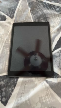 iPad New $100 Today HMU Great Dealers