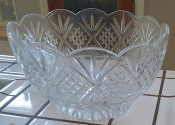 Shannon Crystal Designs Of Ireland Extra Large Crystal Serving/ Punch Bowl With Metal Ladle