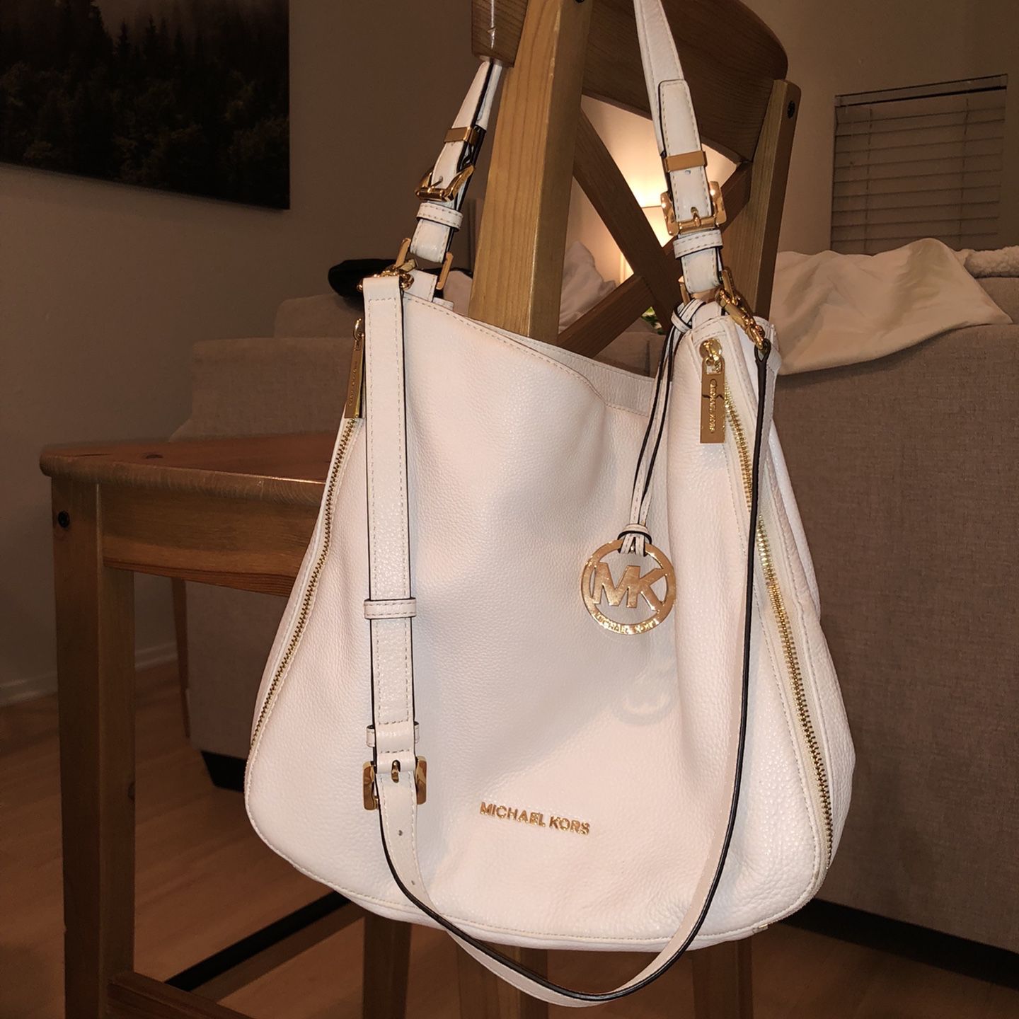 Michael Kors White Leather Bag / Purse with Gold Hardware