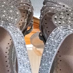 Stylish Sandal, New, 1-1/2" wedge heel 
