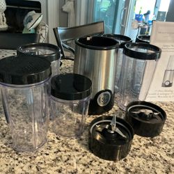 Bella Cucina Personal Rocket Blender Stainless Steel smoothies https://offerup.com/redirect/?o=YnVsbGV0Lmxpa2U= New Condition