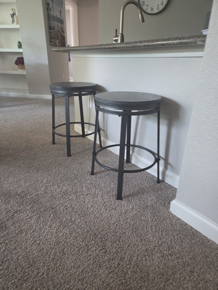 Bar Stools/ Chairs