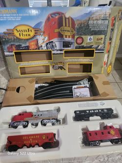 Bachmann HO Santa Fe Flyer New Condition $30