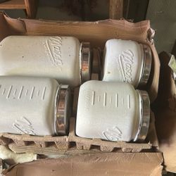 Canisters 