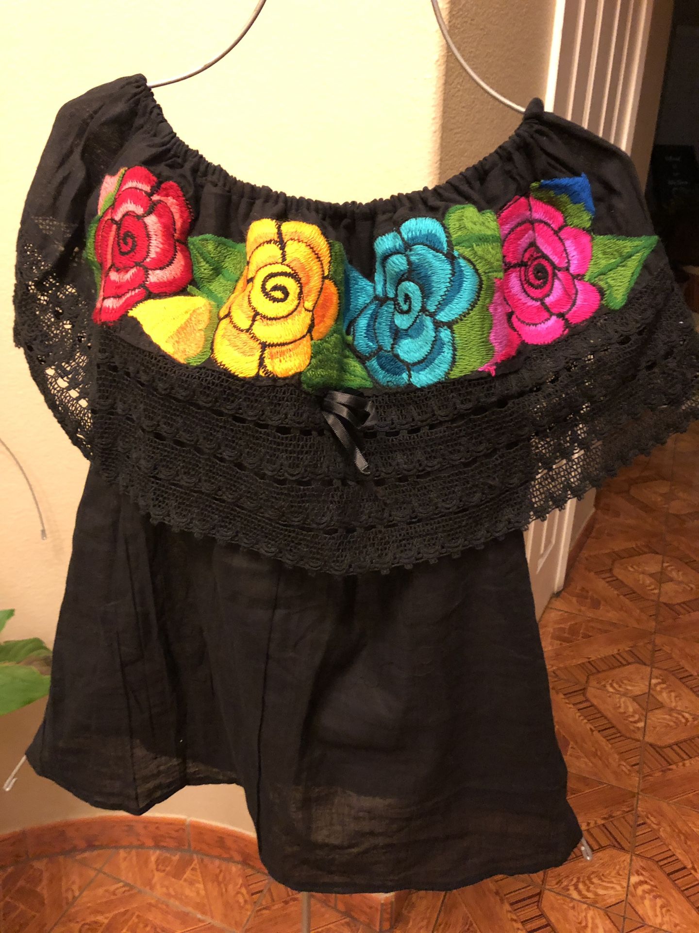 Small/Medium Ladies Mexican Fiesta Top