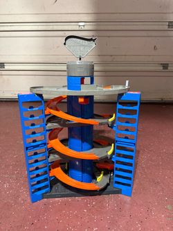 Hot wheels Mega Garage